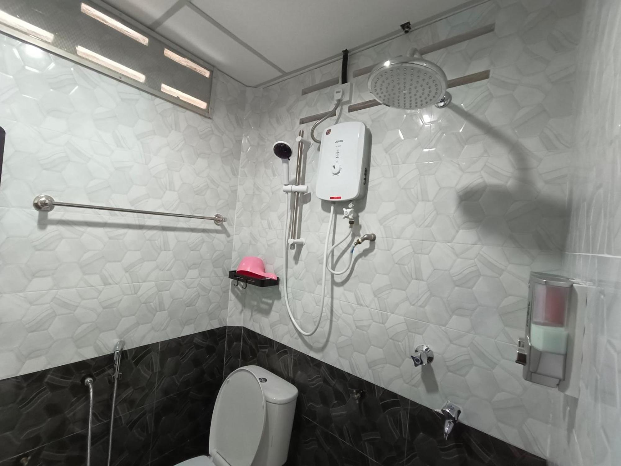 Roomstay Nimaza Bilik 1 Маранг Екстериор снимка